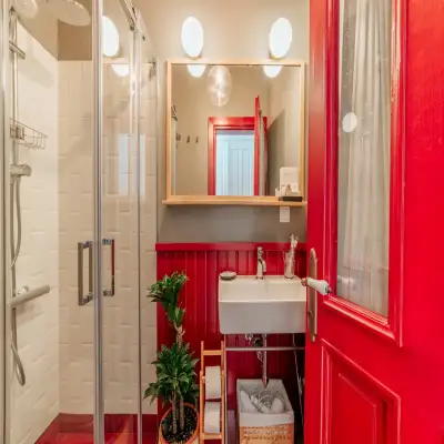 Gümrük Hotel, +14