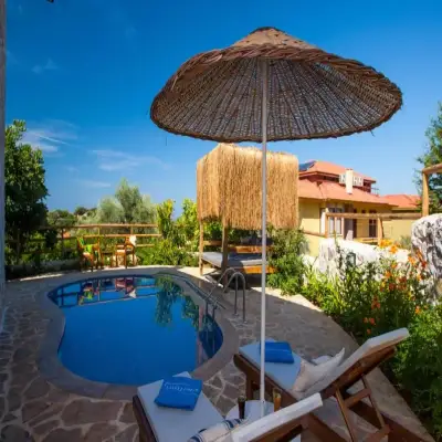 Mandarin & Mango Hotel,+12