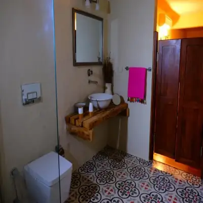 Mandarin & Mango Hotel,+12