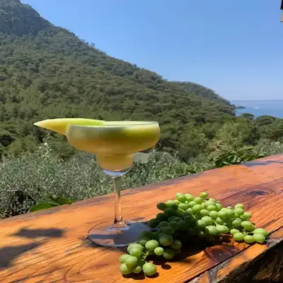 Turan Hill Lounge