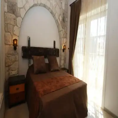 Köstem Hotel, +12