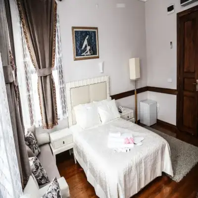 İzmit Otel