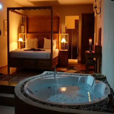 Mandarin & Mango Hotel,+12