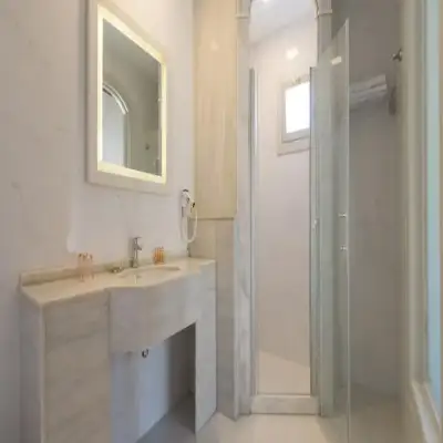 Köstem Hotel, +12