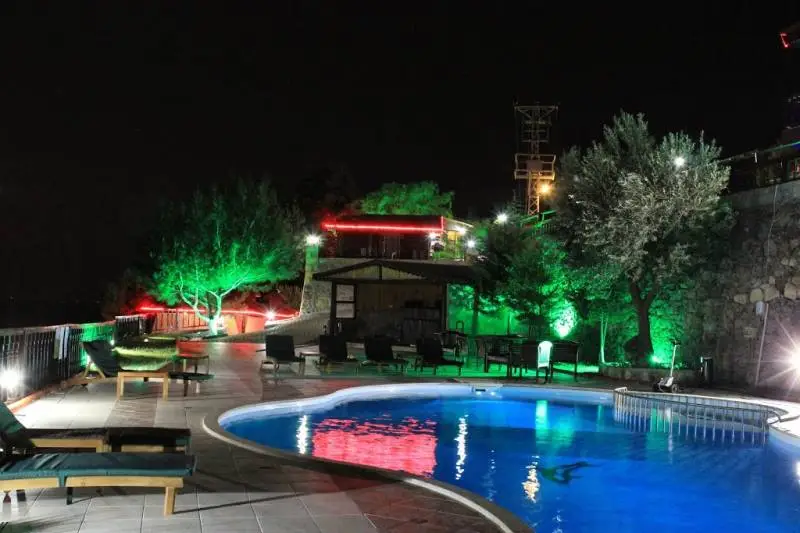 Assos Kartal Yuvası ve Kayalar Terrace Hotel'de Yılbaşı Etkinliği