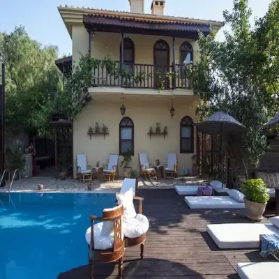 Mandarin & Mango Hotel,+12