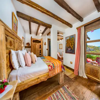 Fidanka Houses, +12