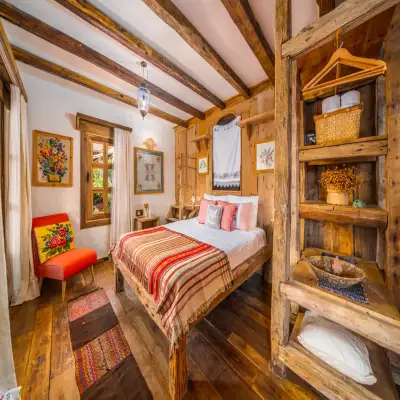 Fidanka Houses, +12