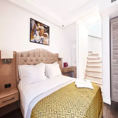 Casa Mimosa Hotel +12 & Restaurant