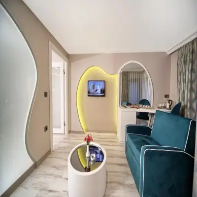 Demonti Otel