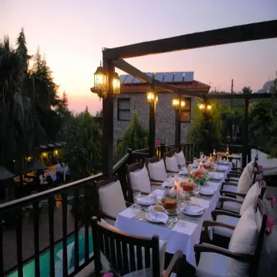 Mandarin & Mango Hotel,+12