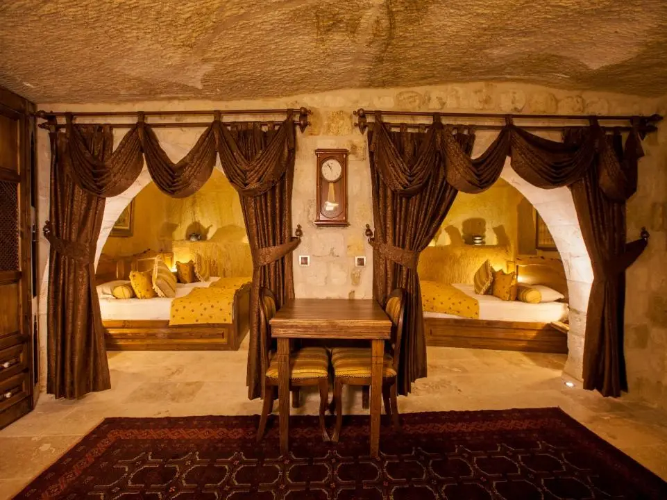 Majestic Cave Suites