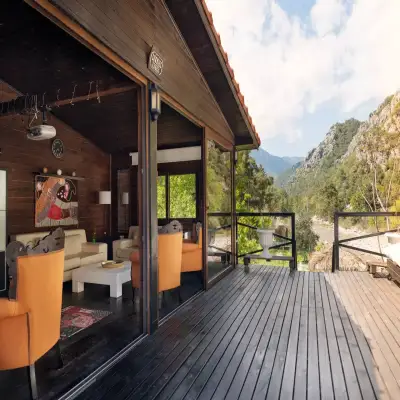 Lukkies Lodge