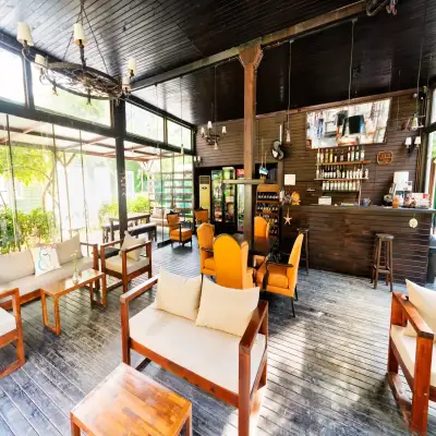 Lukkies Lodge