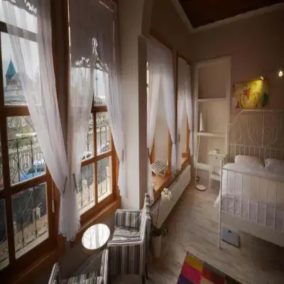 Hich Hotel