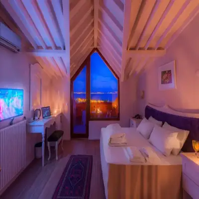 Aeneas Hotel
