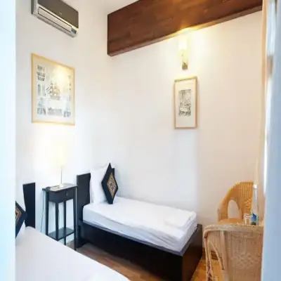 Akvaryum Otel