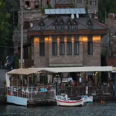 Assos Behram