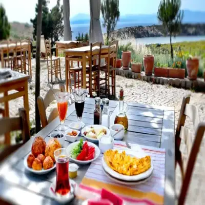 Akvaryum Otel