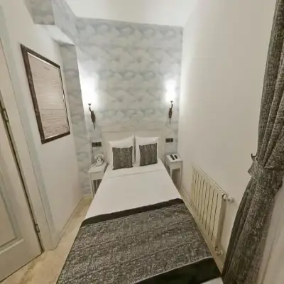 Assos Behram