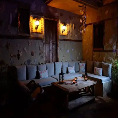 Mandarin & Mango Hotel,+12