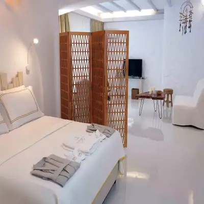 Yaso's Suites, Paşalimanı