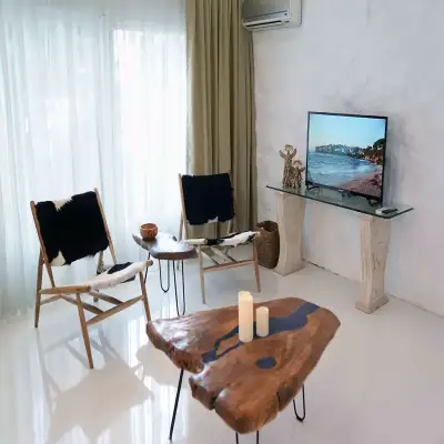 Yaso's Suites, Paşalimanı