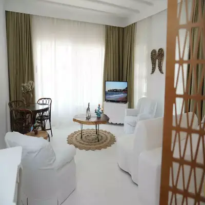 Yaso's Suites, Paşalimanı