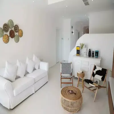 Yaso's Suites, Paşalimanı