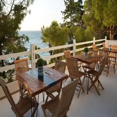 Yaso's Suites, Paşalimanı
