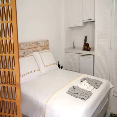 Yaso's Suites, Paşalimanı