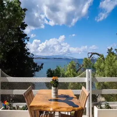 Yaso's Suites, Paşalimanı