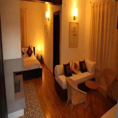 Akvaryum Otel