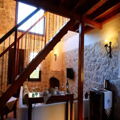Mandarin & Mango Hotel,+12