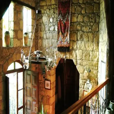 Hünnaphan Hotel, Adatepe
