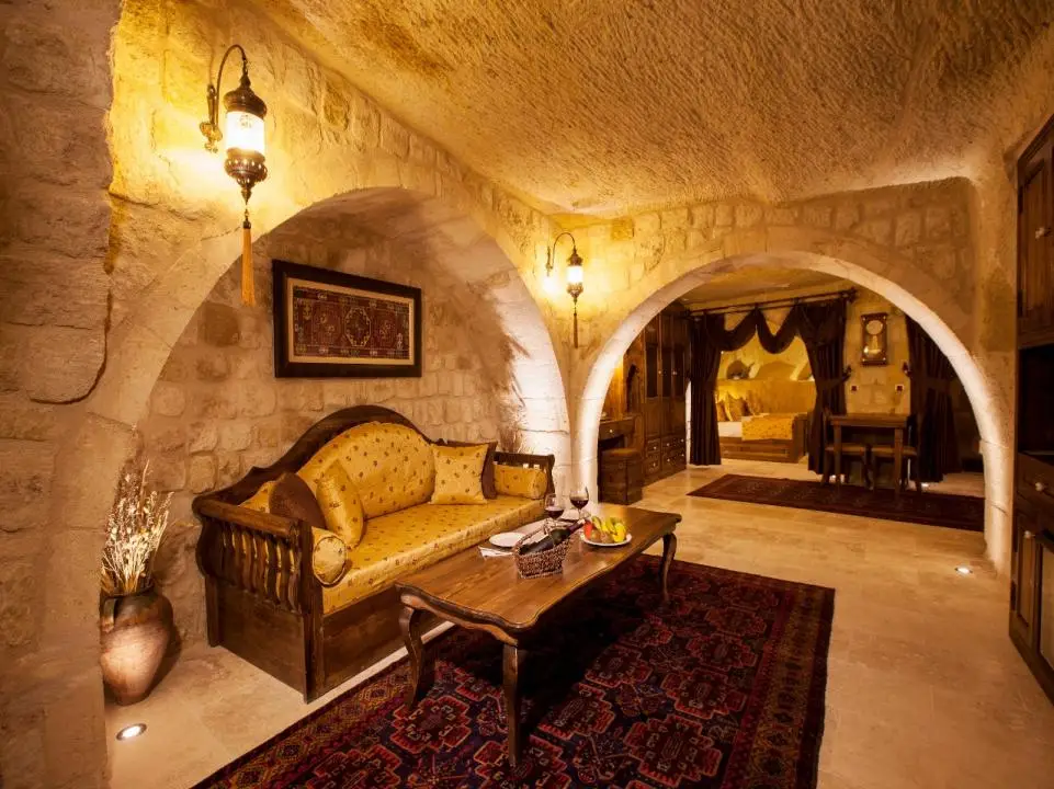 Majestic Cave Suites