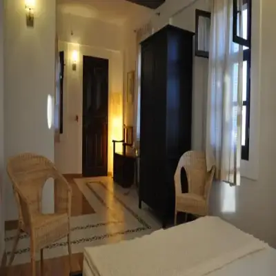Akvaryum Otel