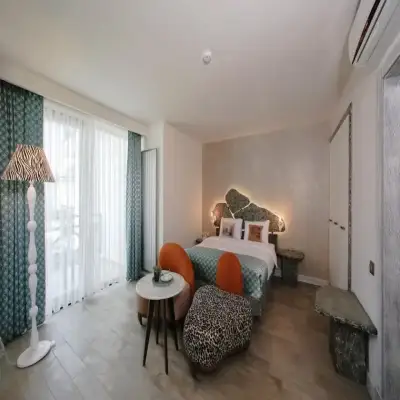 Assos Barbarossa Hotel, Kadırga Koyu