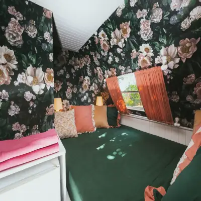 Mona Glamping Caravan Suites