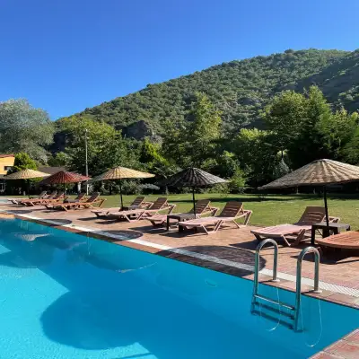 Bağdat Resort Otel - Kütük Evler