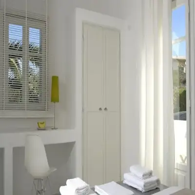 Kapetan Tasos Suites