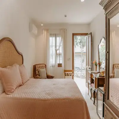 Ciy Guest House & Resturant
