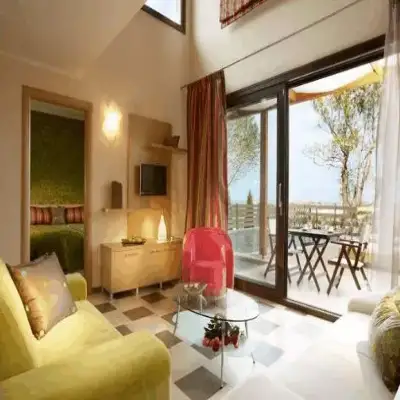 Alexandra Golden Boutique Hotel