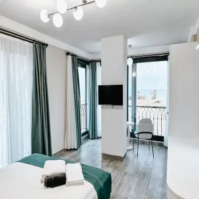 Bir Ömür Otel