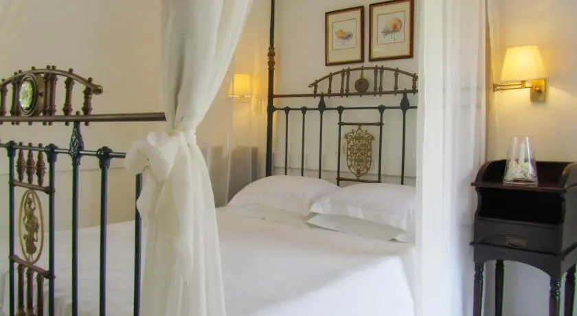 Porto Scoutari Romantic Hotel