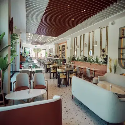 Parmos Hotel