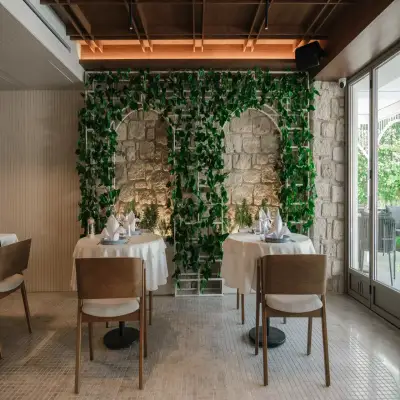 Monreve Hotel