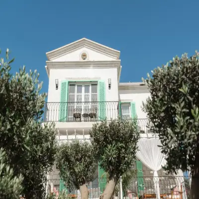 Monreve Hotel