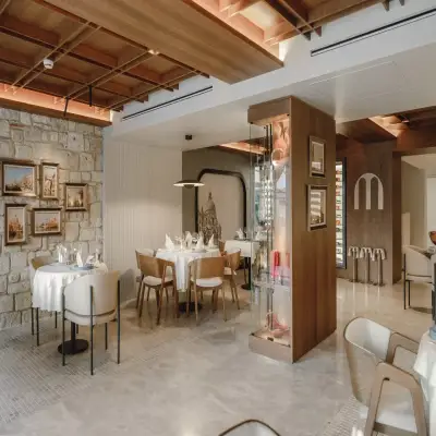 Monreve Hotel