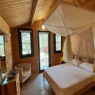 Assos Club Beyaz, +16 - Kadırga Koyu